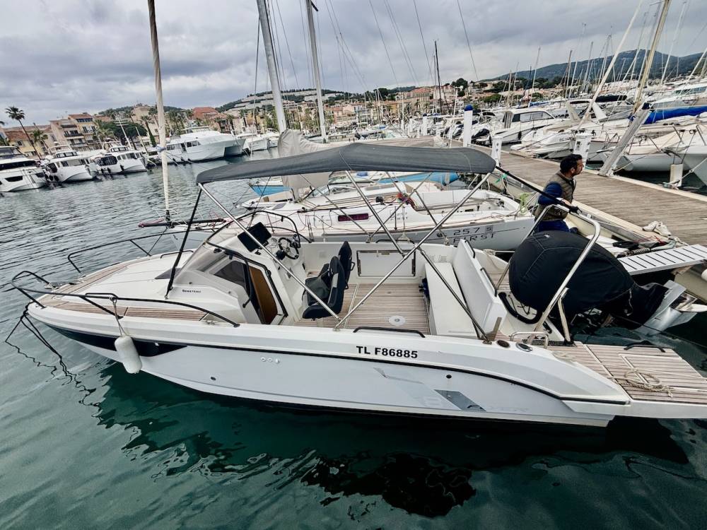BENETEAU FLYER 8 SUNDECK