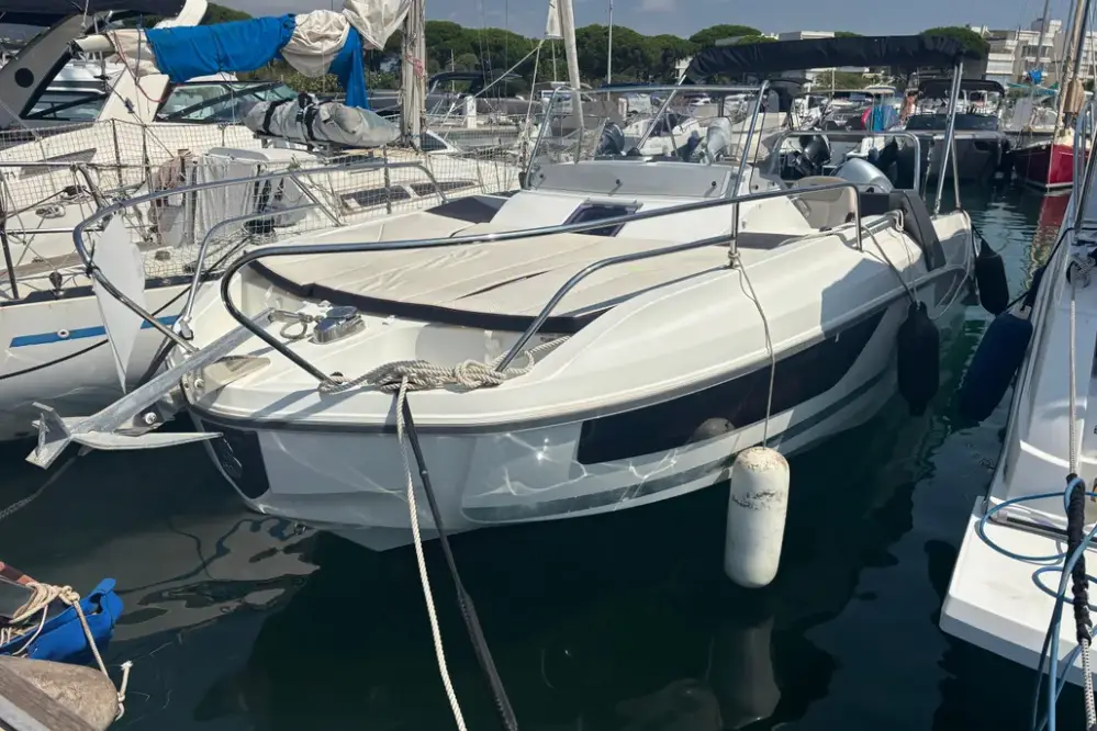 2017-beneteau-flyer-77-sundeck-power