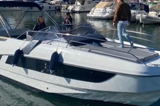 2019-beneteau-flyer-88-sundeck-power