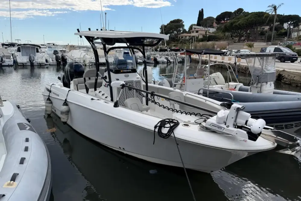 2021-wellcraft-242-fisherman-power