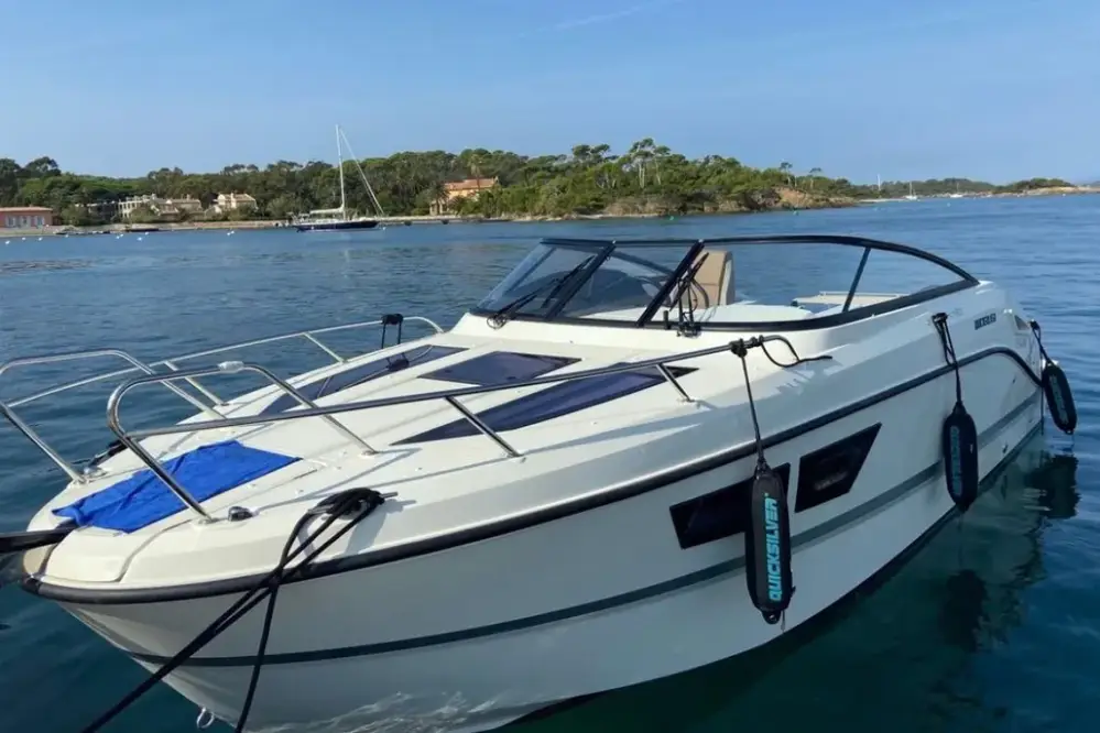 2025-quicksilver-activ-805-cruiser