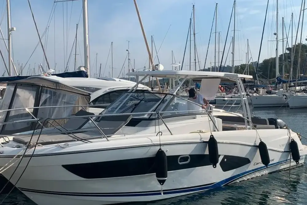 Jeanneau Cap Camarat 10.5 WA 2019