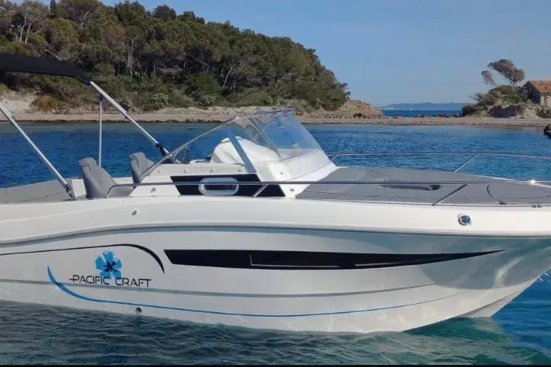 Pacific Craft 700 Sun Cruiser | 7m